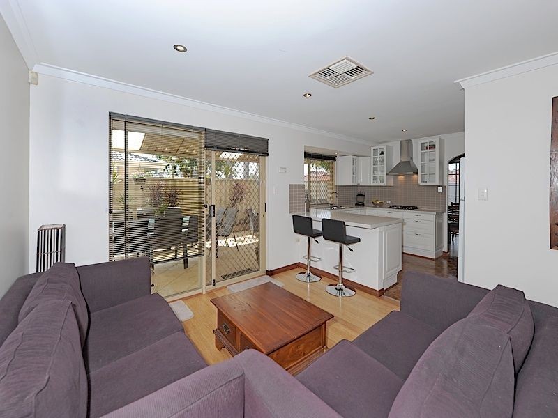 1A Howlett Place, Leeming WA 6149