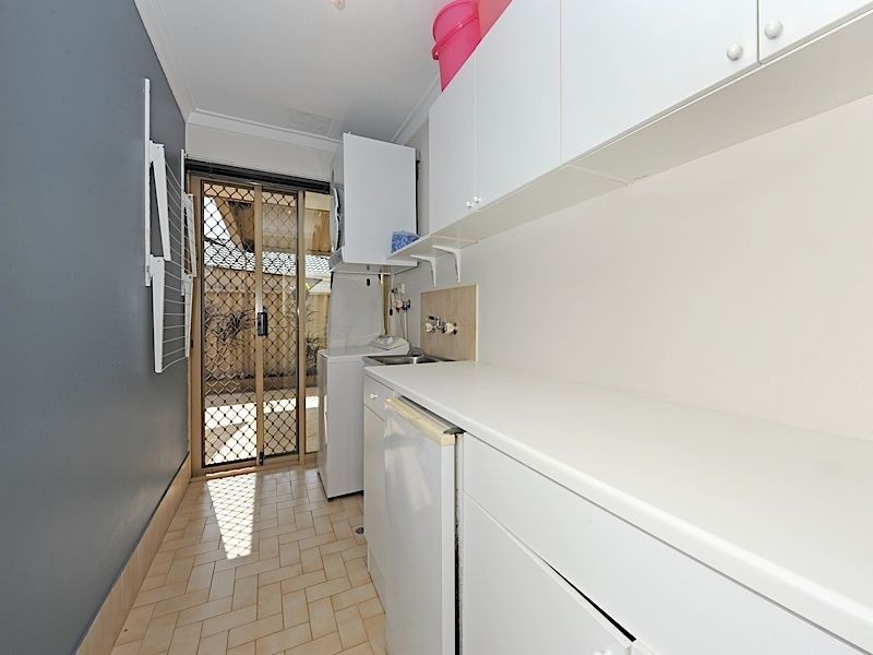 1A Howlett Place, Leeming WA 6149