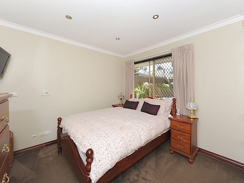 1A Howlett Place, Leeming WA 6149