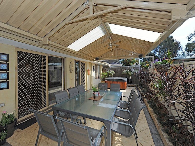 1A Howlett Place, Leeming WA 6149