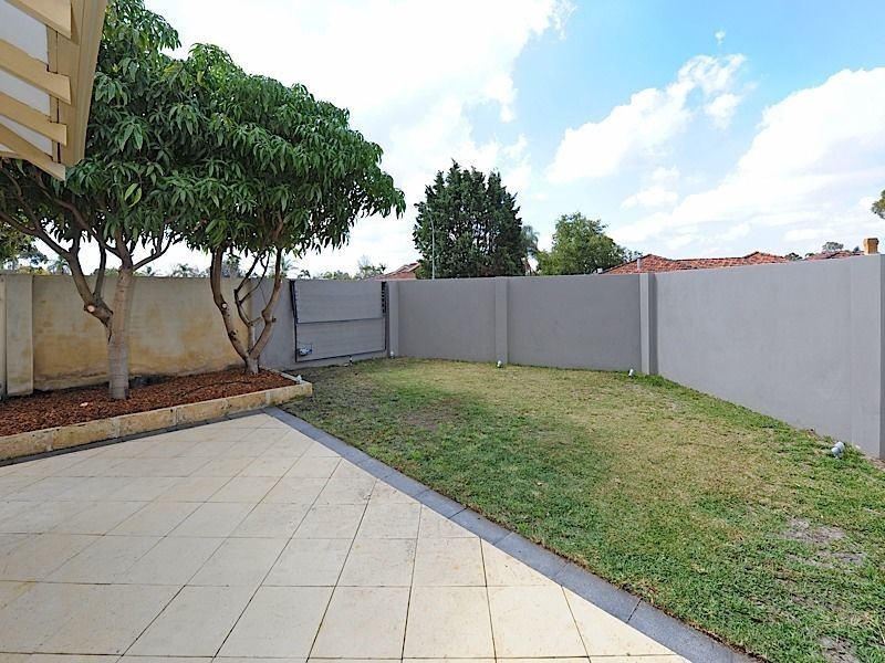 1A Howlett Place, Leeming WA 6149