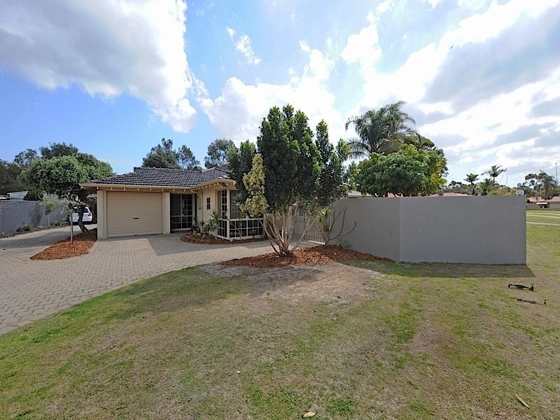 1A Howlett Place, Leeming WA 6149
