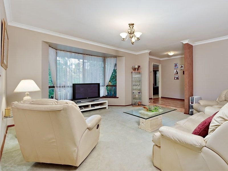 19 Harrington Crescent, Leeming WA 6149