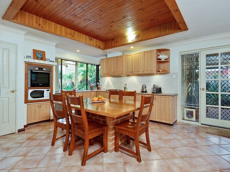 19 Harrington Crescent, Leeming WA 6149