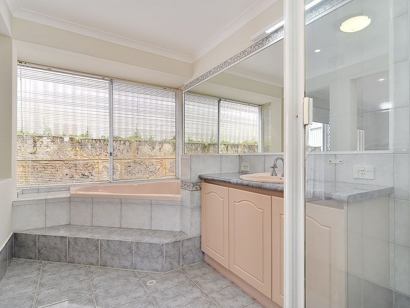 4 Byass Rise, Leeming WA 6149