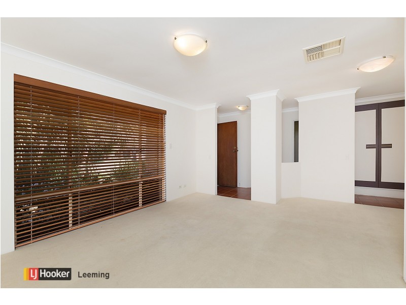 32 Pioneer Drive, Thornlie WA 6108