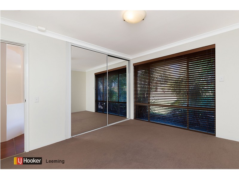 32 Pioneer Drive, Thornlie WA 6108