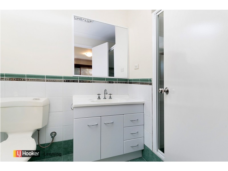 32 Pioneer Drive, Thornlie WA 6108