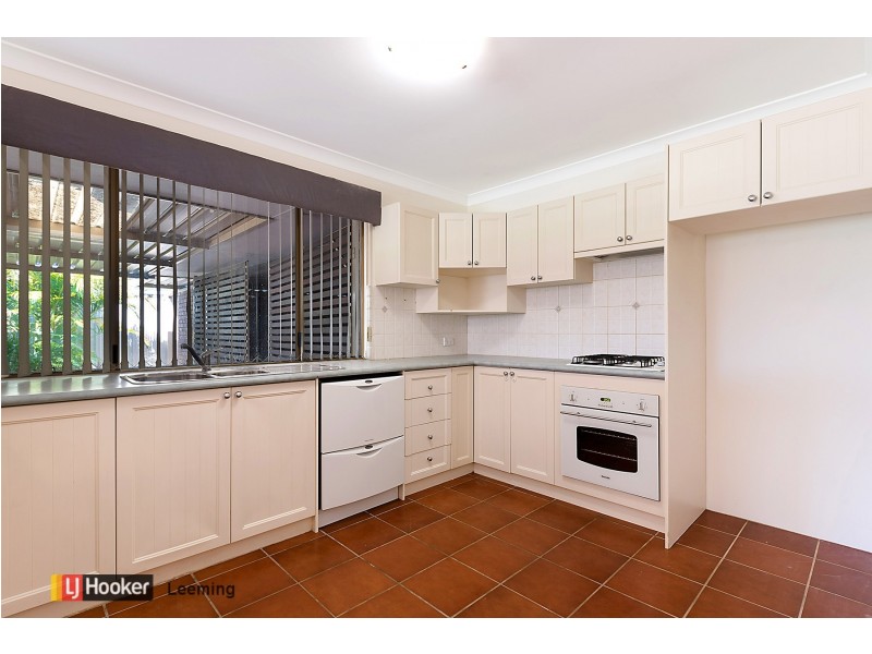 32 Pioneer Drive, Thornlie WA 6108