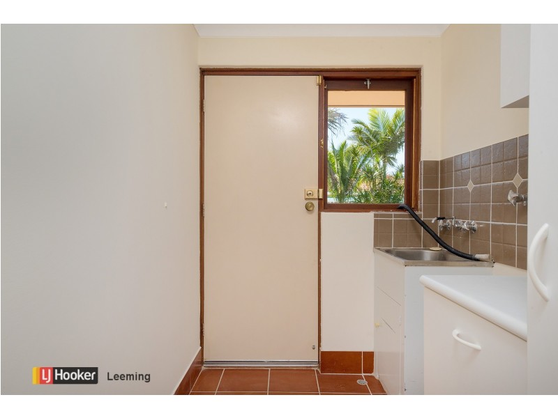 32 Pioneer Drive, Thornlie WA 6108