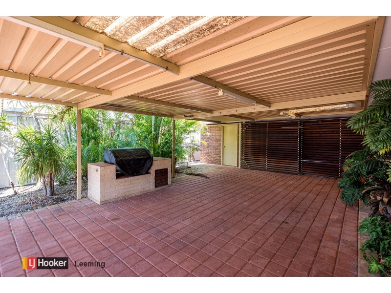 32 Pioneer Drive, Thornlie WA 6108