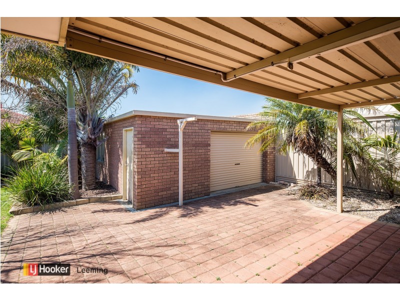 32 Pioneer Drive, Thornlie WA 6108