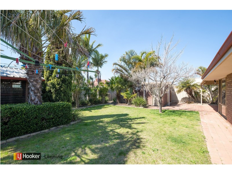 32 Pioneer Drive, Thornlie WA 6108