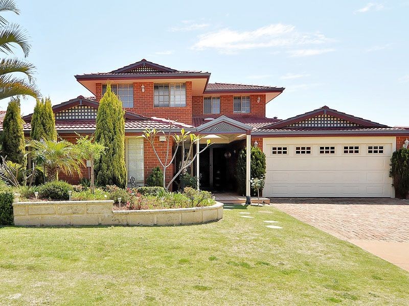 18 Sierra Chase, Leeming WA 6149