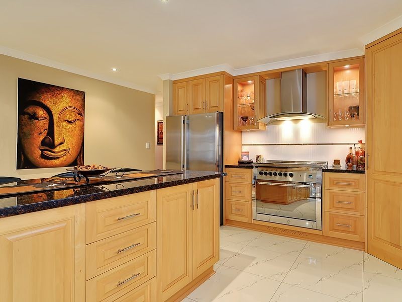 18 Sierra Chase, Leeming WA 6149