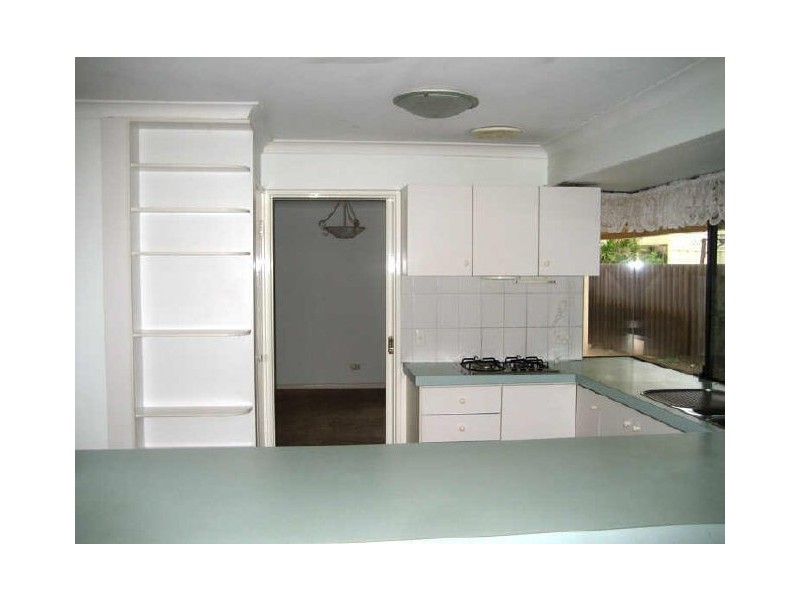 18 Townson Place, Leeming WA 6149