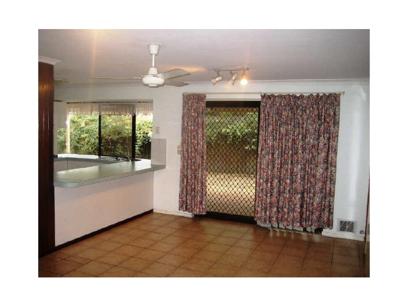 18 Townson Place, Leeming WA 6149