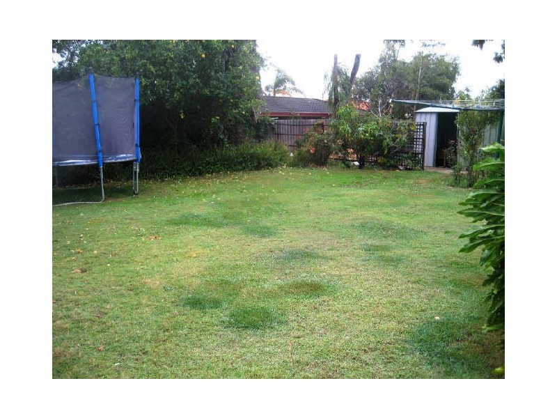 18 Townson Place, Leeming WA 6149