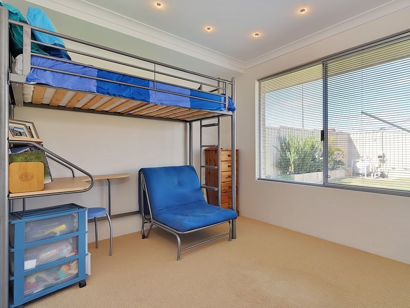 19 Astroloma Drive, Success WA 6164