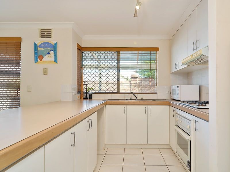 7/69 Park Street, Como WA 6152