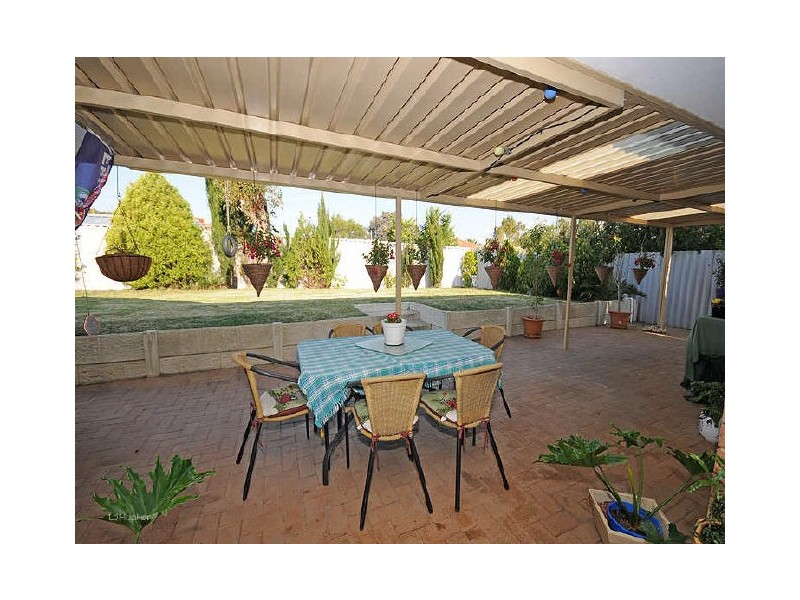 6 Nallan Place, Yangebup WA 6164