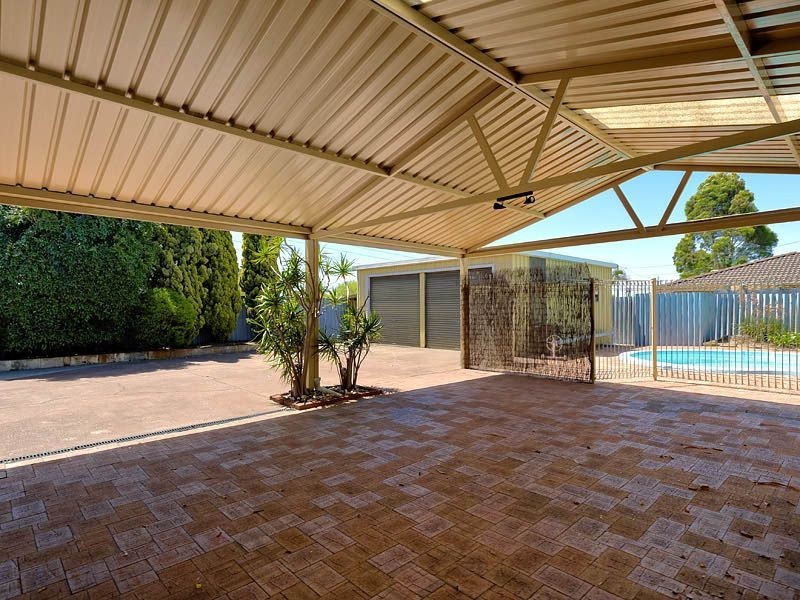 9 Nigel Court, Leeming WA 6149