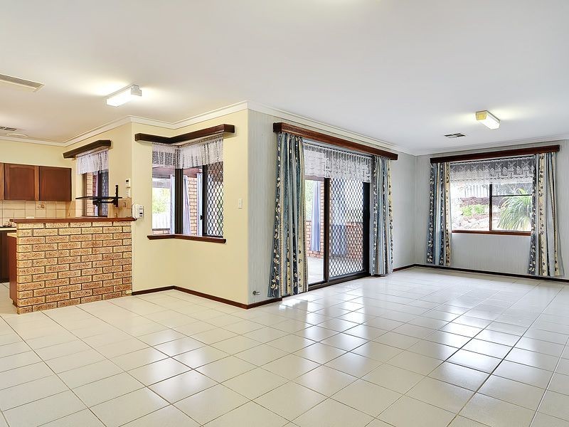 22 Shelton Loop, Leeming WA 6149
