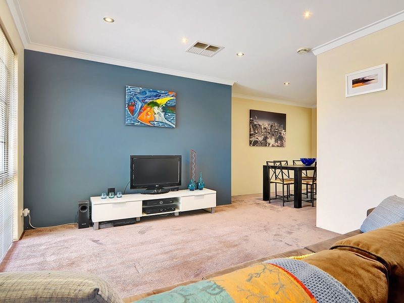 1B Howlett Place, Leeming WA 6149