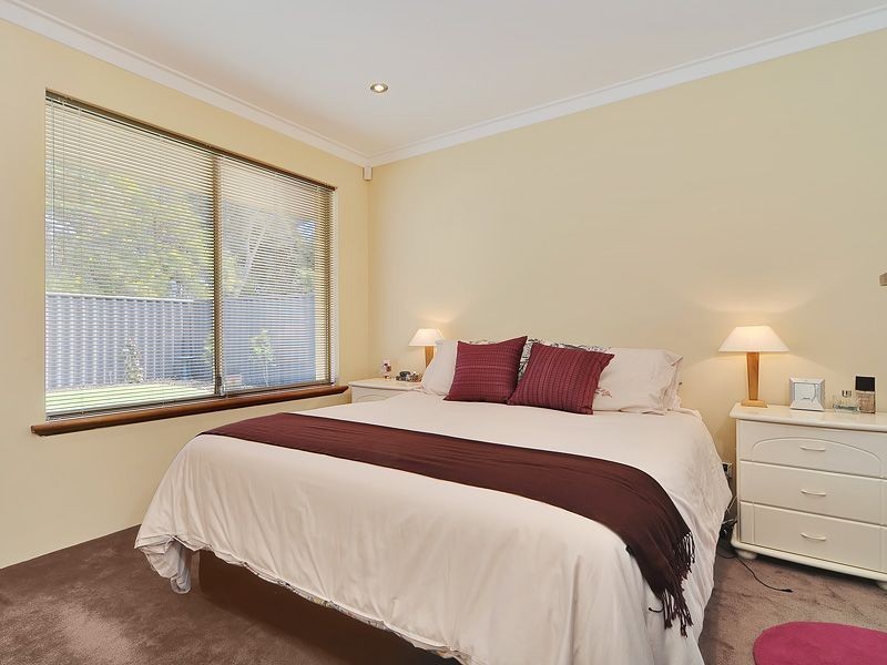 1B Howlett Place, Leeming WA 6149