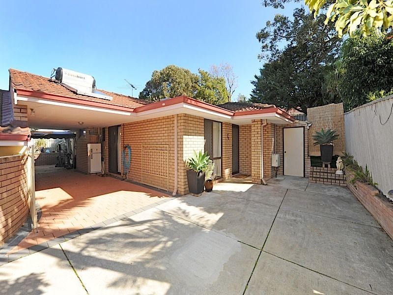 3/13 Yeovil Crescent, Bicton WA 6157