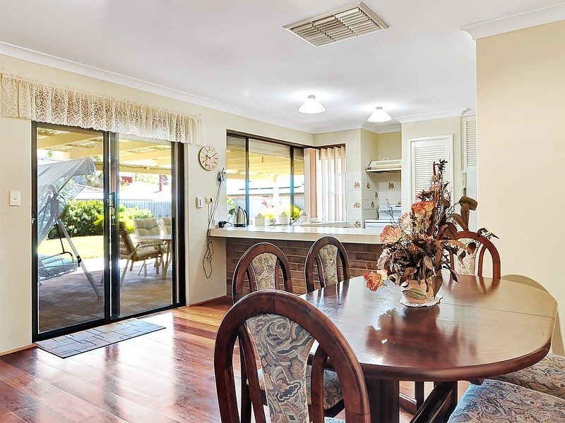 33 Farrington Road, Leeming WA 6149