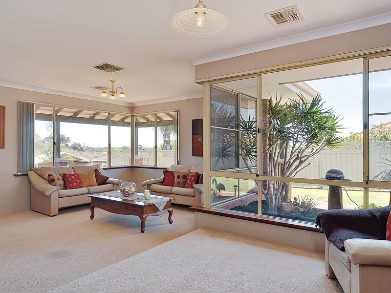 35 Sierra Chase, Leeming WA 6149