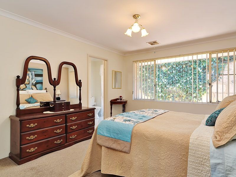 35 Sierra Chase, Leeming WA 6149