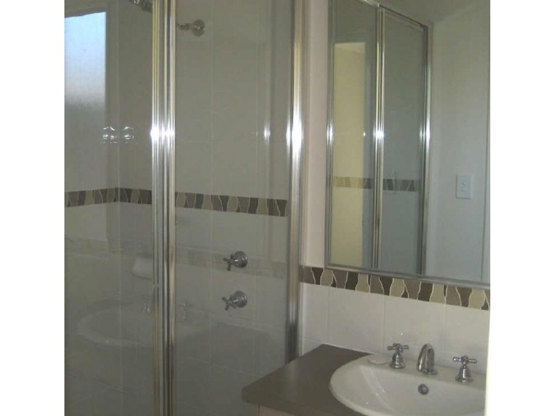 4/5 Cabra Avenue, Seville Grove WA 6112