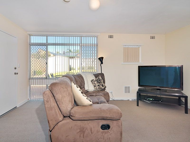 26 Watterton Place, Hamilton Hill WA 6163