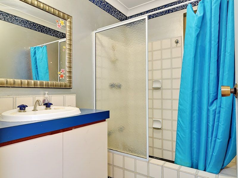 2 Rae Place, Leeming WA 6149