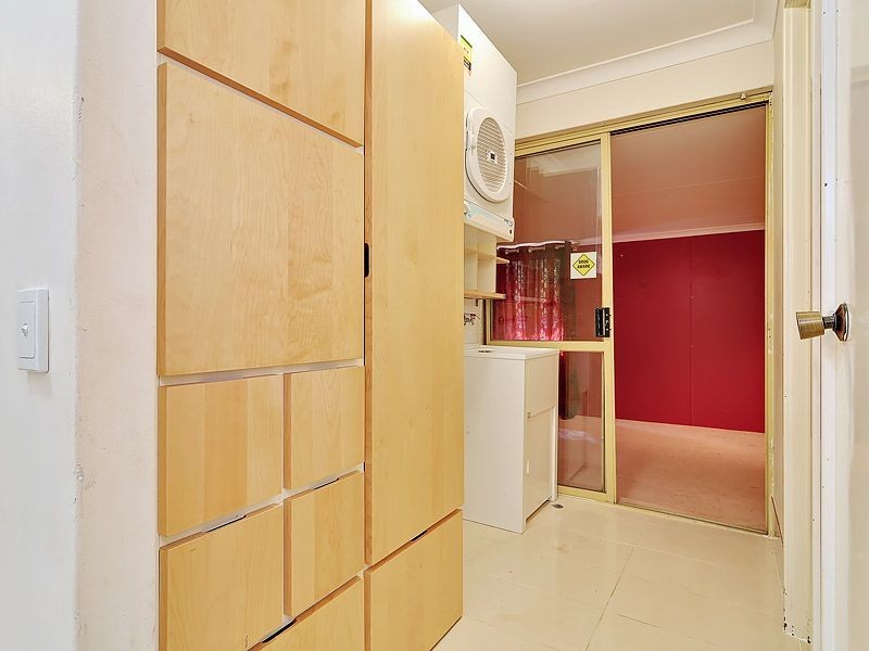 2 Rae Place, Leeming WA 6149