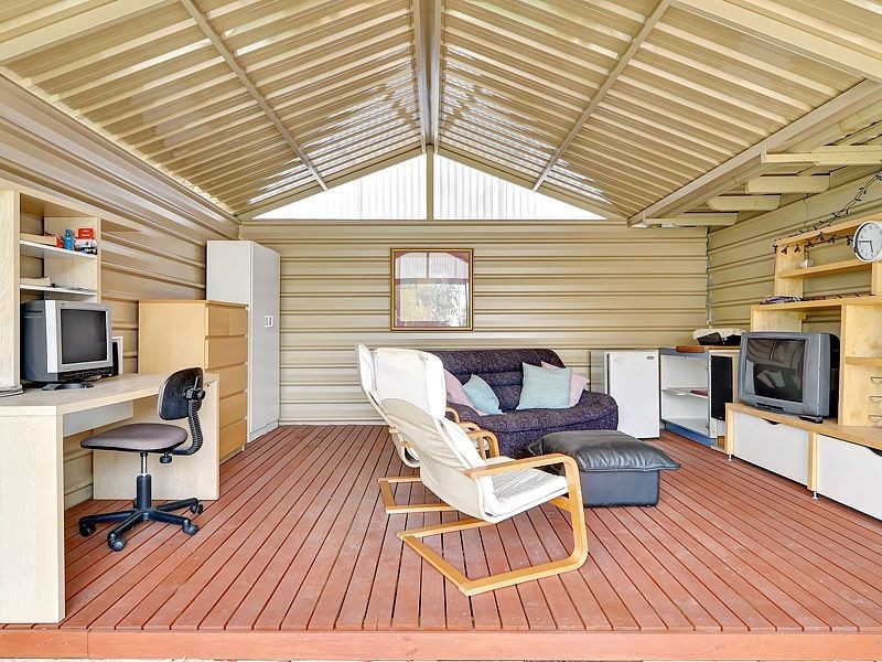 2 Rae Place, Leeming WA 6149