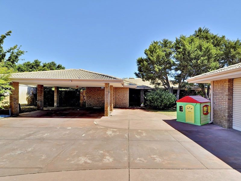 5 Casserly Drive, Leeming WA 6149