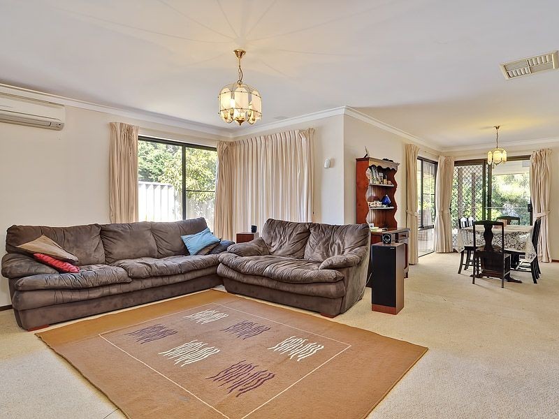 5 Casserly Drive, Leeming WA 6149