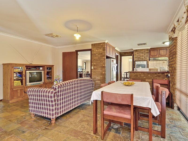 5 Casserly Drive, Leeming WA 6149