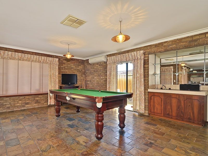 5 Casserly Drive, Leeming WA 6149