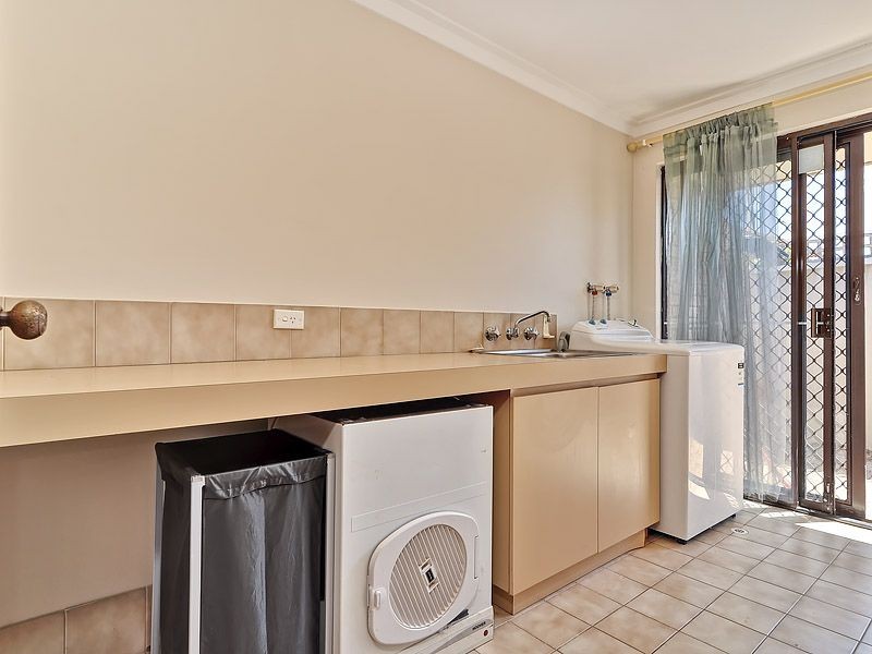 5 Casserly Drive, Leeming WA 6149