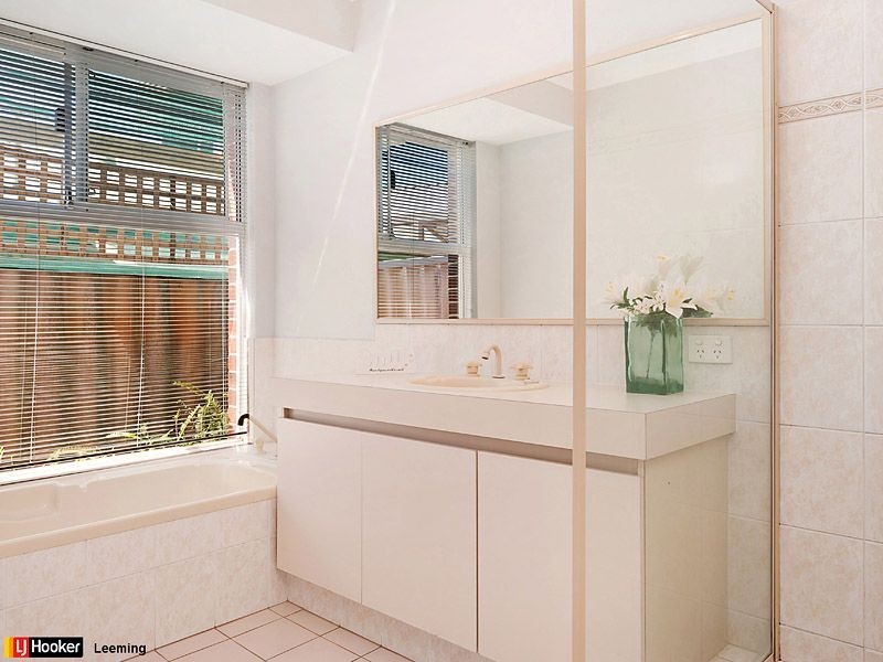 23 Fern Leaf Court, Leeming WA 6149