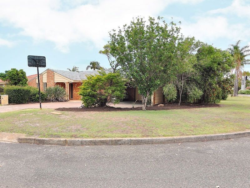 11 Ashton Place, Leeming WA 6149