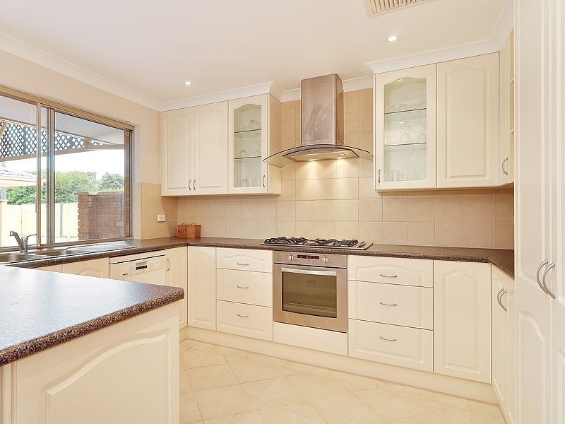 11 Ashton Place, Leeming WA 6149