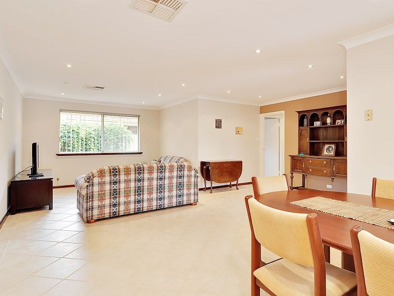 11 Ashton Place, Leeming WA 6149