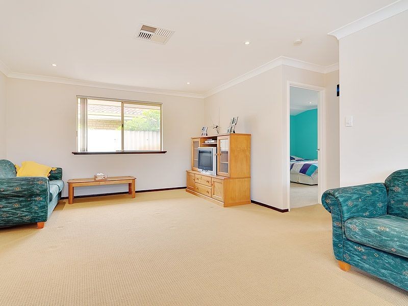 11 Ashton Place, Leeming WA 6149