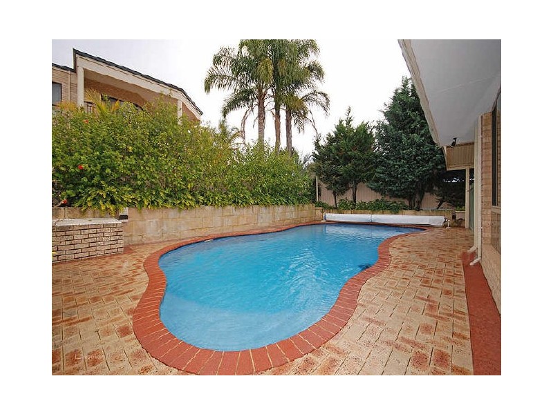 75 Sylvan Crescent, Leeming WA 6149