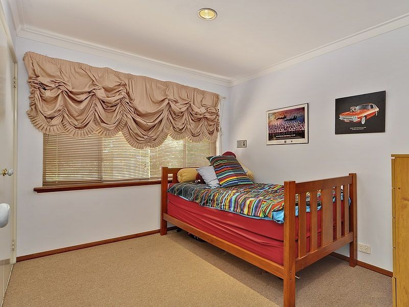 7 Oakland Heights, Leeming WA 6149